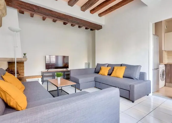 Neuf Quartier Emily In Apartman