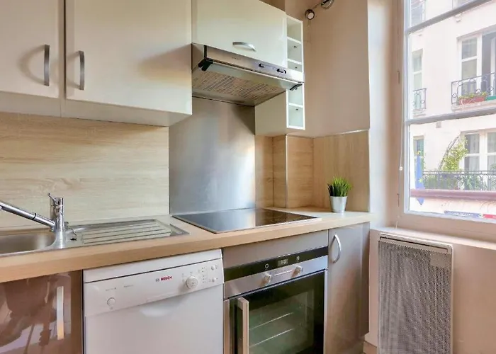 Neuf Quartier Emily In *